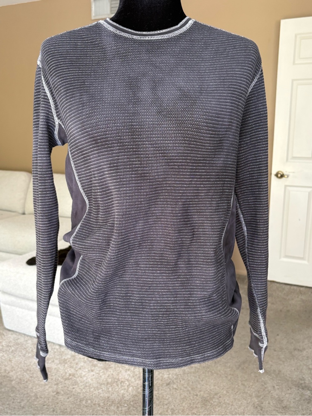 Vince Gray Crewneck Thermal Sweater with Contrast Stitching-Upcycled- size s